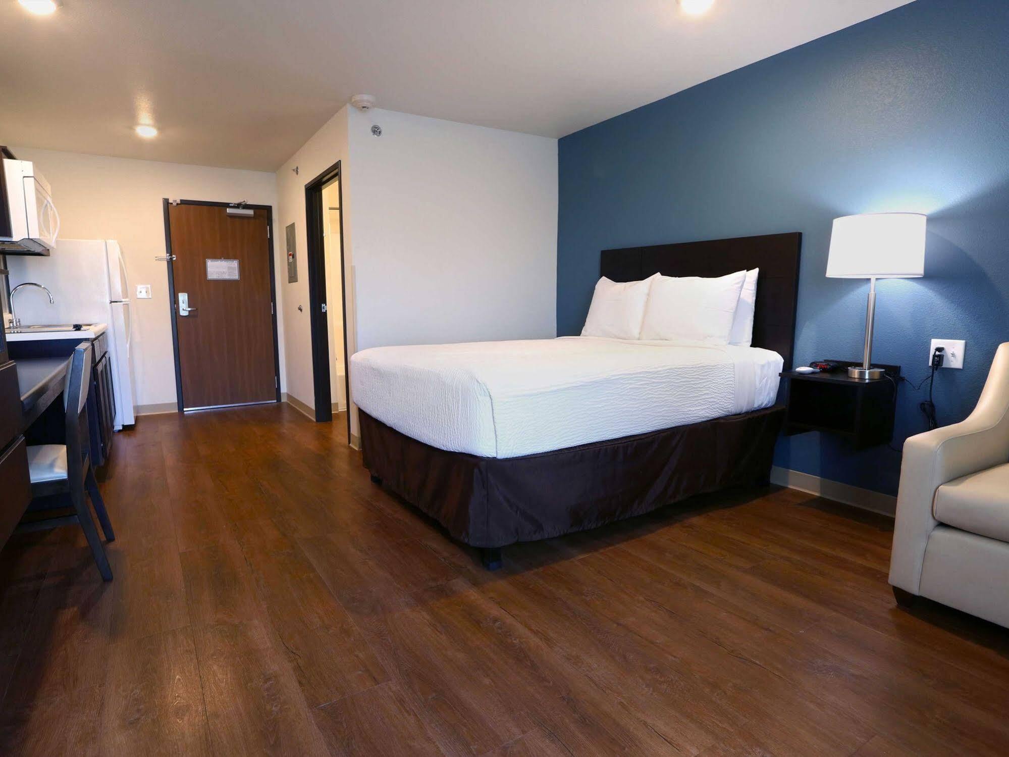 אירווינג Woodspring Suites Las Colinas - Northwest Dallas מראה חיצוני תמונה